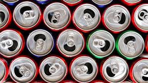 Pour un environnement vert au Vietnam recyclage des canettes d’aluminium usagées en nouvelles